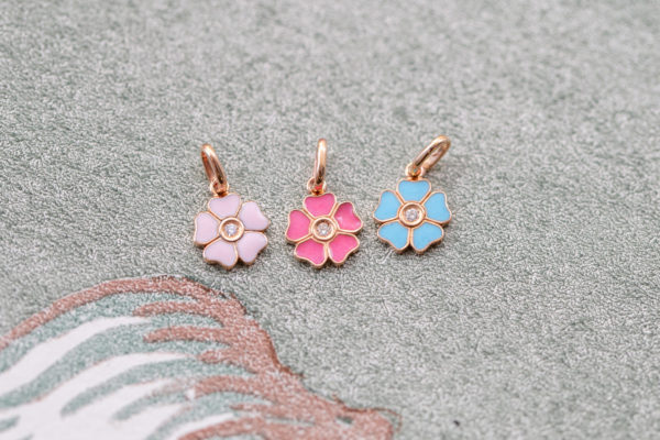 Pendentif Fleur de Gigi Clozeau