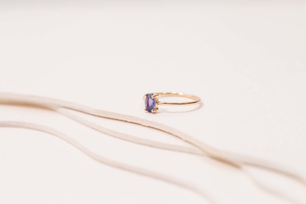 Bague Monolithe Saphir Violet de Studio 28