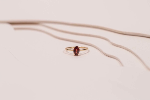 Bague Monolithe Rhodolite de Studio 28