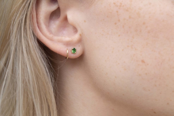 Boucle d'oreille Piton Double Tsavorite de Studio 28