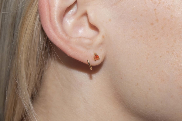 Boucle d'oreille Piton Double Saphir Orange de Studio 28